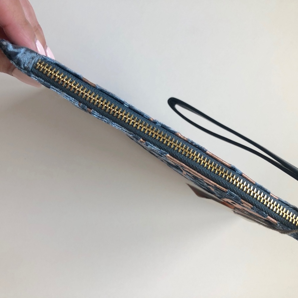 Classic Pouch Velvet Rose Gold & Blue Wristlet - Picture 2 of 3